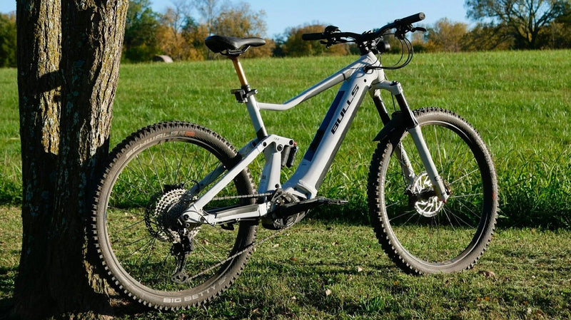 e bike mtb fully bulls Bulls COPPERHEAD EVO AM 3 750 2023 / 54cm / Light grey / Black matte / gold