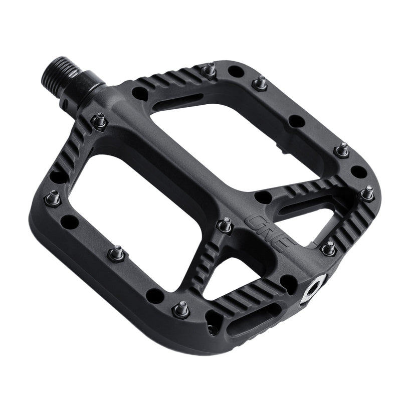 https://cdn.shopify.com/s/files/1/0284/9430/files/OneUpComponents_CompositePedals_BLK_Angle.jpg?v=1747436600
