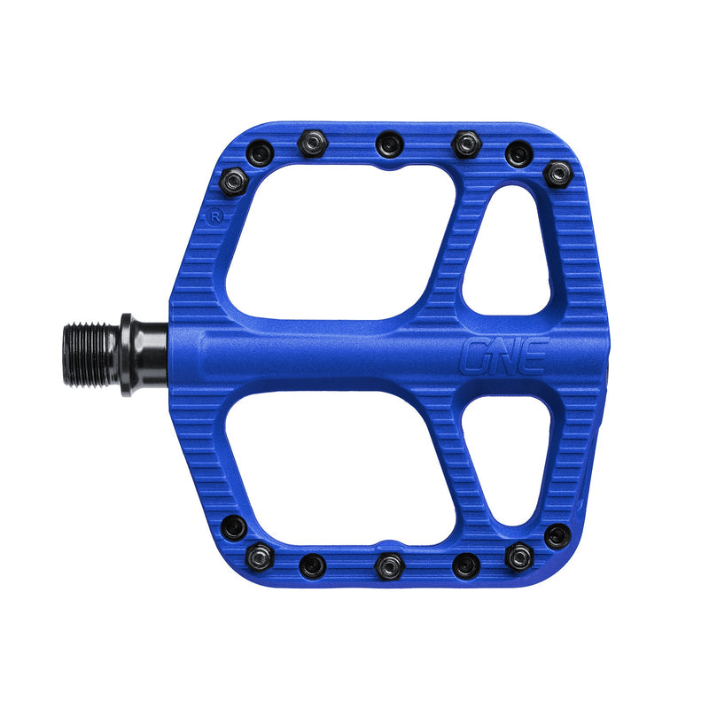 https://cdn.shopify.com/s/files/1/0284/9430/files/OneUpComponents_SmallCompPedals_BLU_Top.jpg?v=1748299408